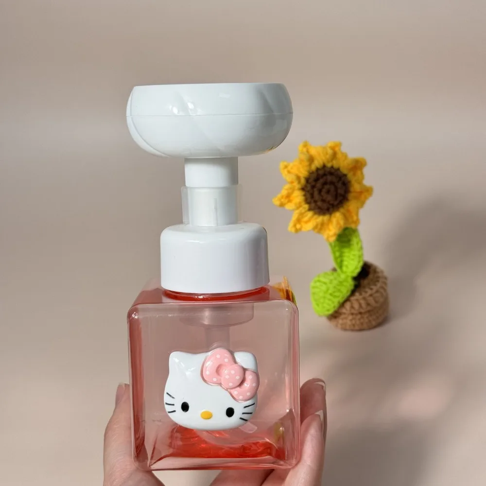Sanrio Leuke Hello Kitty Bloem Zeepdispenser Schuimpompfles Plastic Hervulbare Container voor Cosmetische Gezichtsreiniger Shampoo