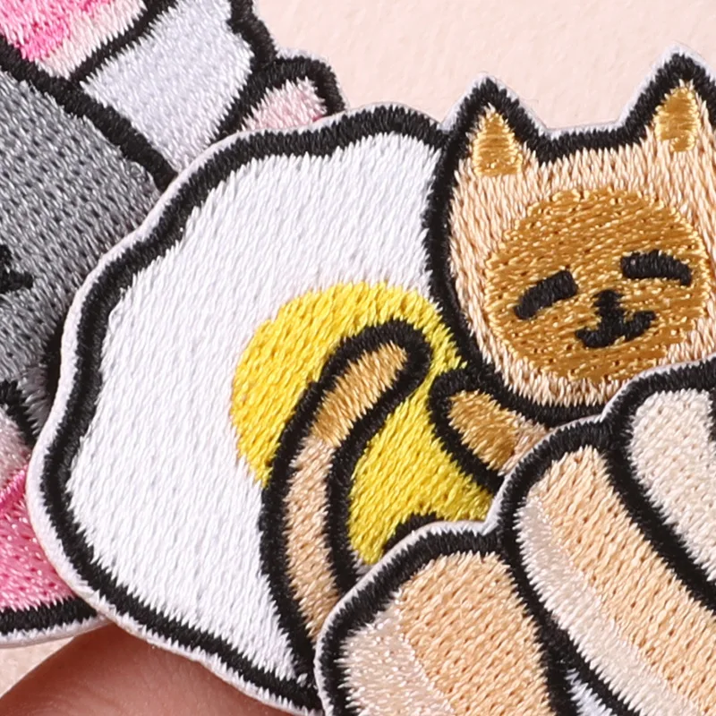 High Quality Original Embroidered Patch Cartoon Cat Animal DIY Clothing Accessory