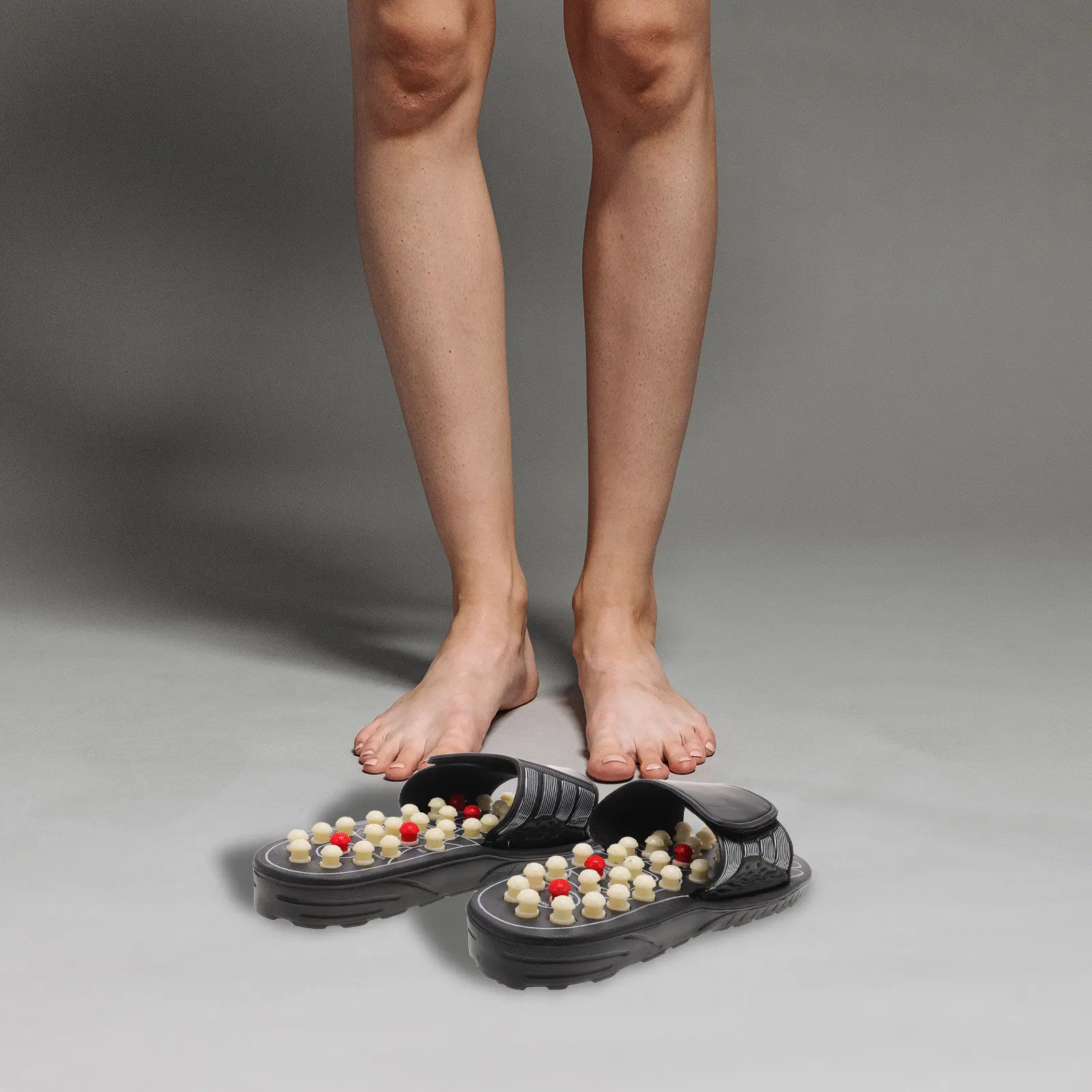 

1 пара массажных тапочек для точечной терапии, массажеры для стоп, унисекс, массажные сандалии, принадлежности для ухода за ногами (размер 42)