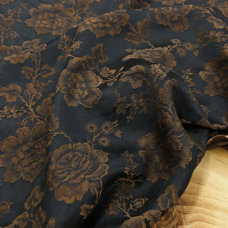 

Heavy satin jacquard Sanbo silk fabric intangible cultural heritage Xiangyunsha for clothes and shoes