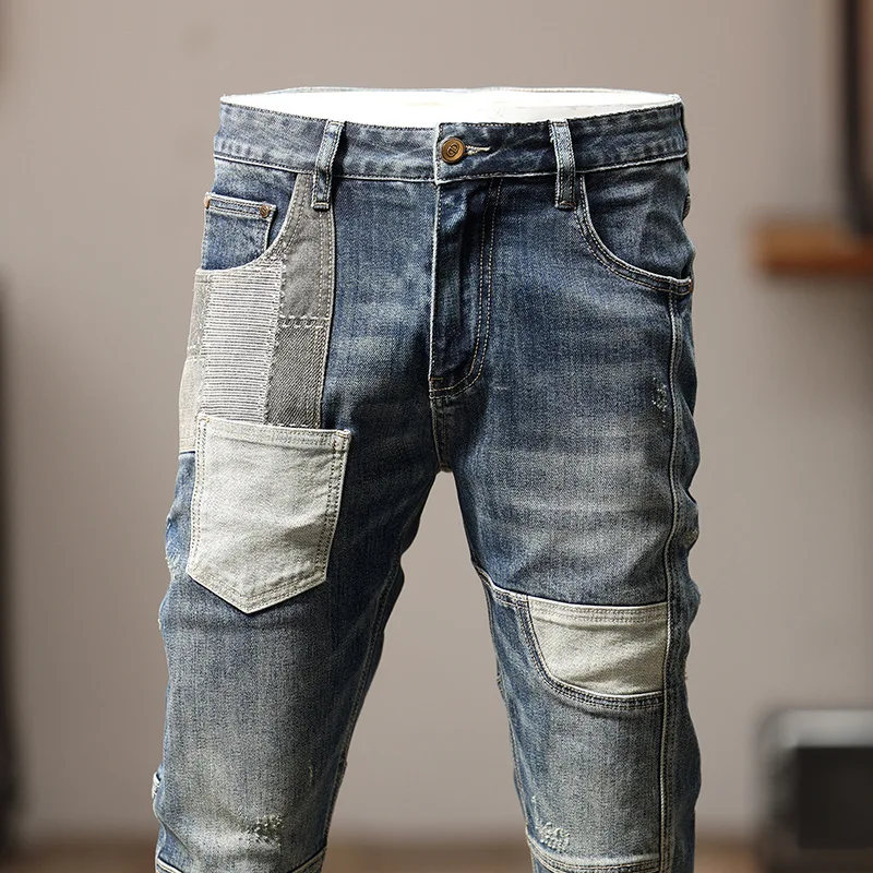 Jeans de motocicleta de perna reta masculino, patchwork de costura, slim fit, roupas leves, calças de personalidade Pu Shuai, na moda