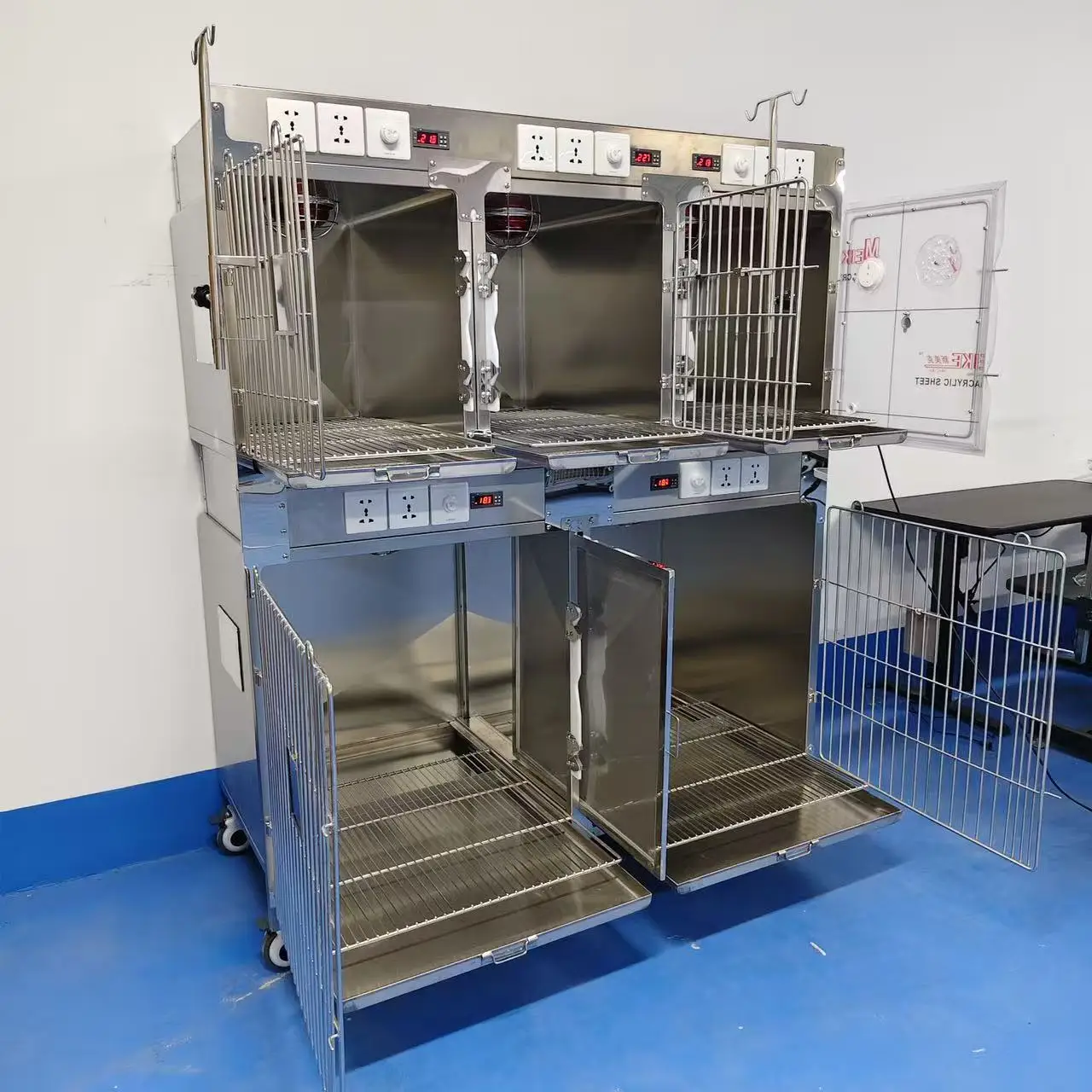 

Veterinary Oxygen Cages For Dogs Durable Stainless Steel ICU Pet Oxygen Cages, Ideal For Vet Clinics & Animal Hospitals