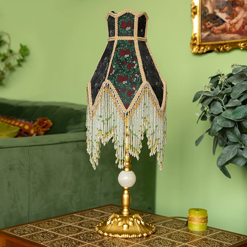 

Medieval French retro desk lamp high-end American living room atmosphere Republic of China decorative bedroom bedside lamp
