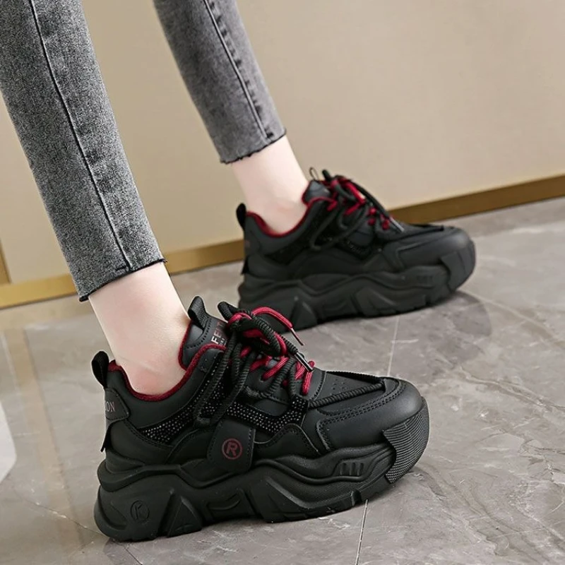 

2025 New Style Women's Dad Shoes Thick Sole Winter Fleece Lined Versatile Casual Sports Shoes Trendy Best Seller
