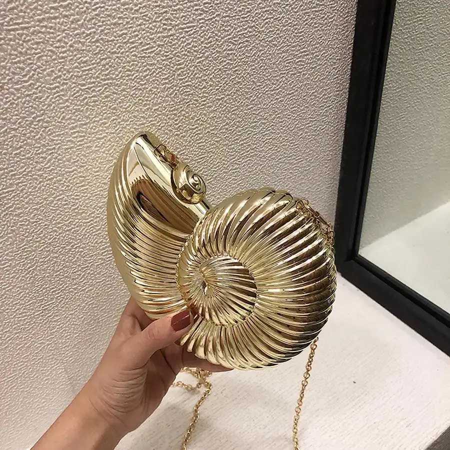 Creative Metal Conch Design Clutch Bag for Women Fashion Chains Shoulder Crossody Bags Luxury Evening Party Small Purses 2024