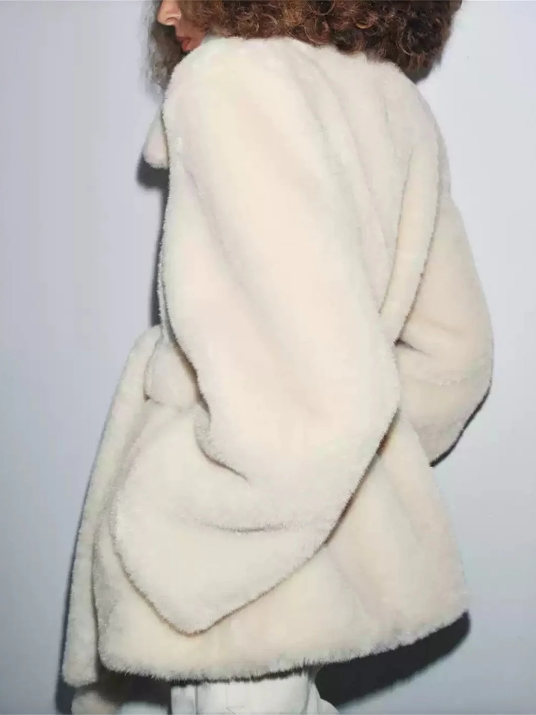 جديد الخريف المرأة Faionable حصيرة تأثير الفراء الاصطناعي معطف مربوط طويل Sve الوقوف صالح k اللون تصميم Blo