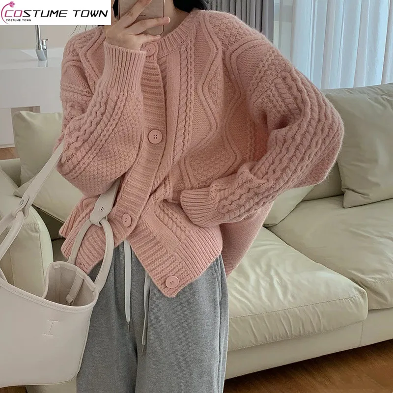 

Vintage exquisite pattern woven cardigan sweater autumn and winter new long sleeved knitted sweater