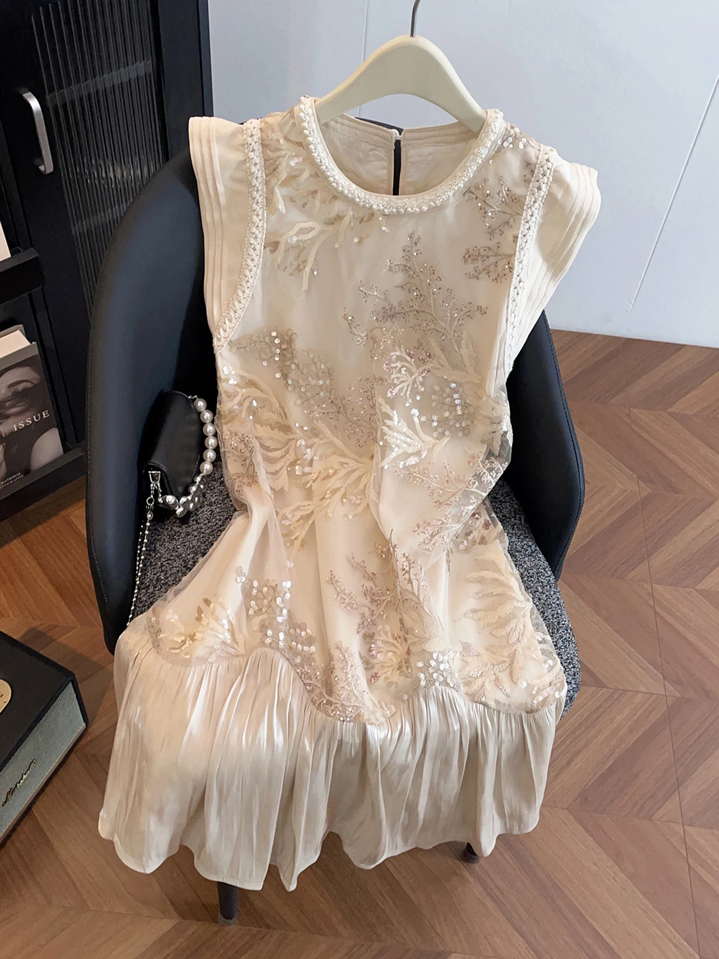 

Elegant French Style Embroidered Beaded Fly Sleeve Dress High Waist A-Line Skirt Short Sleeve Zipper Back Closure Daily Wear