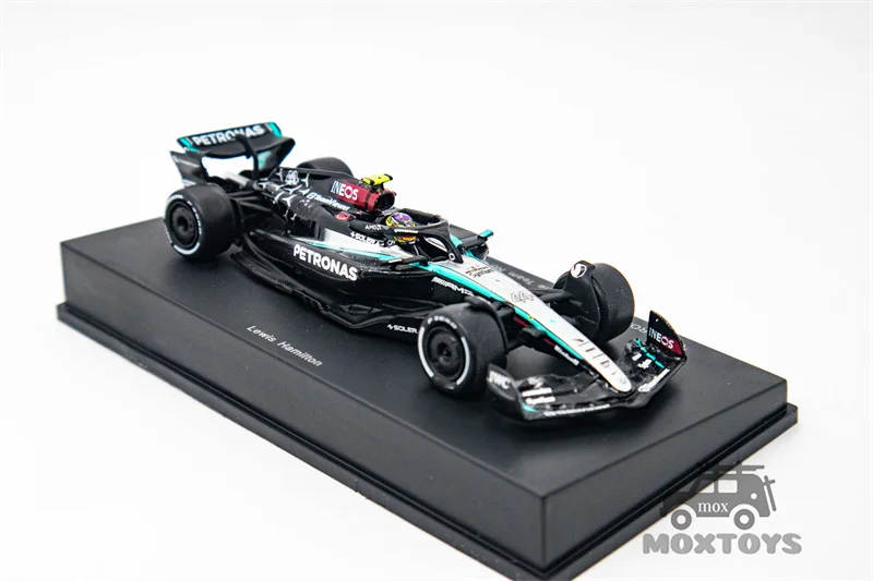 Spark 1:64 MB PETRONAS F1 Team No.44 W15 E Performance Bahrain GP 2024 Lewis Hamilton Diecast Model Car