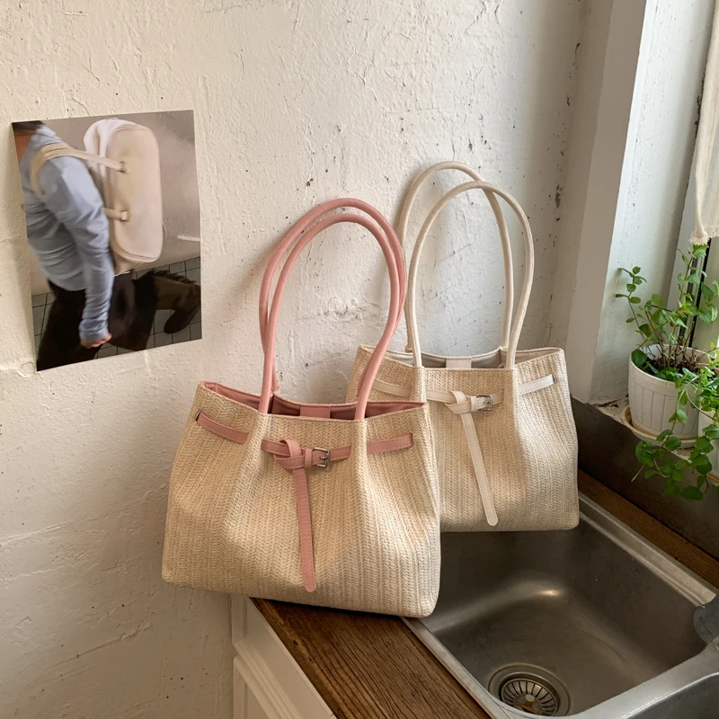 

2026 Summer Fashion Belt Design Woven Shoulder for Women Large Capacity Handwoven Straw Tote Bag Designer Beach Handbag Bohemian