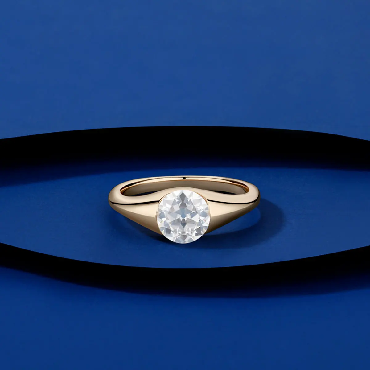 S925 pure silver flowing back moissanite women's ring, artistic old money style old European cutting extremely simple style Valentine's Day gift, unique jewelry gift for festivals/birthdays/parties, the best gift for girlfriends