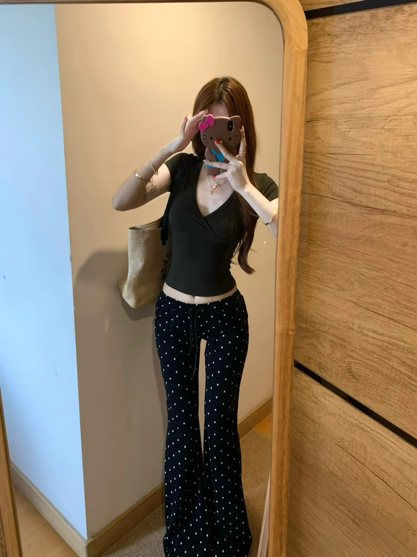 

Black V-Neck Short Sleeve Slim Fit T-Shirt Women's Summer Korean Style Lazy Set Drawstring Polka Dot Flared Pants Two-Piece Set
