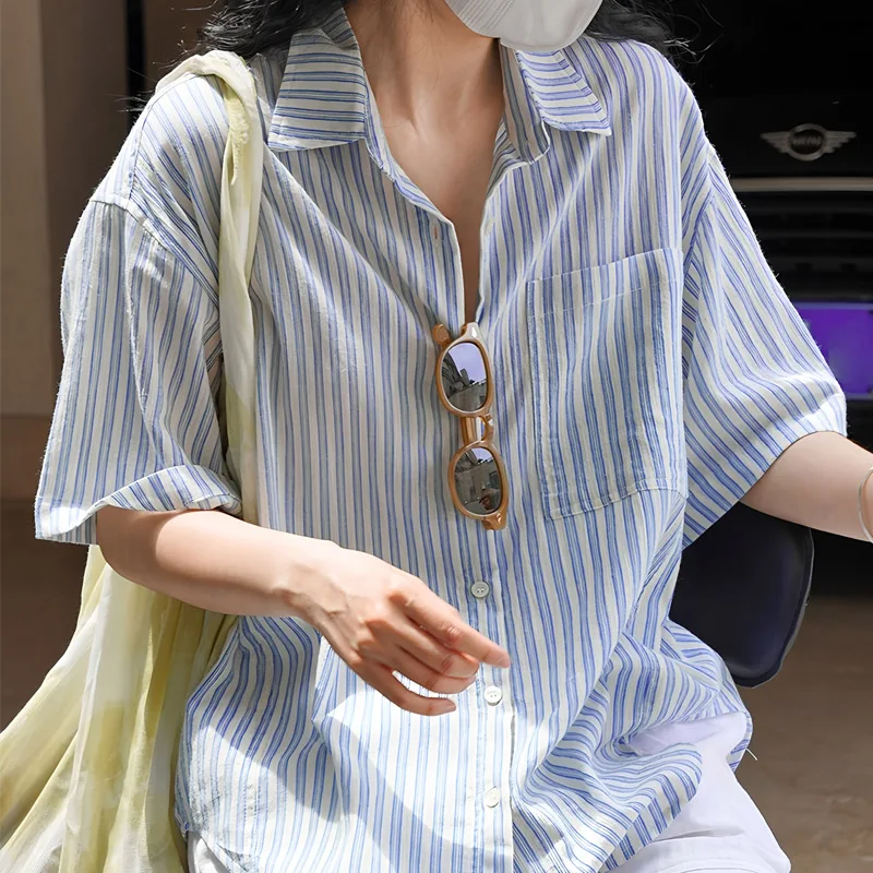 Blusas Vintage a rayas con un bolsillo para mujer, camisas holgadas informales de manga corta para oficina coreana, novedad de 2025