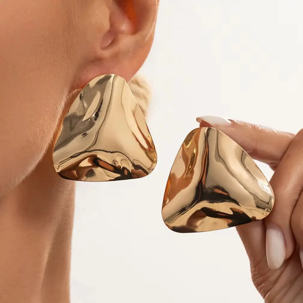 KunJoe Punk Minimalism Gold Color Triangle Stud Earrings Women Exquisite Vintage Irregular Geometric Drop Earring Jewelry Gifts