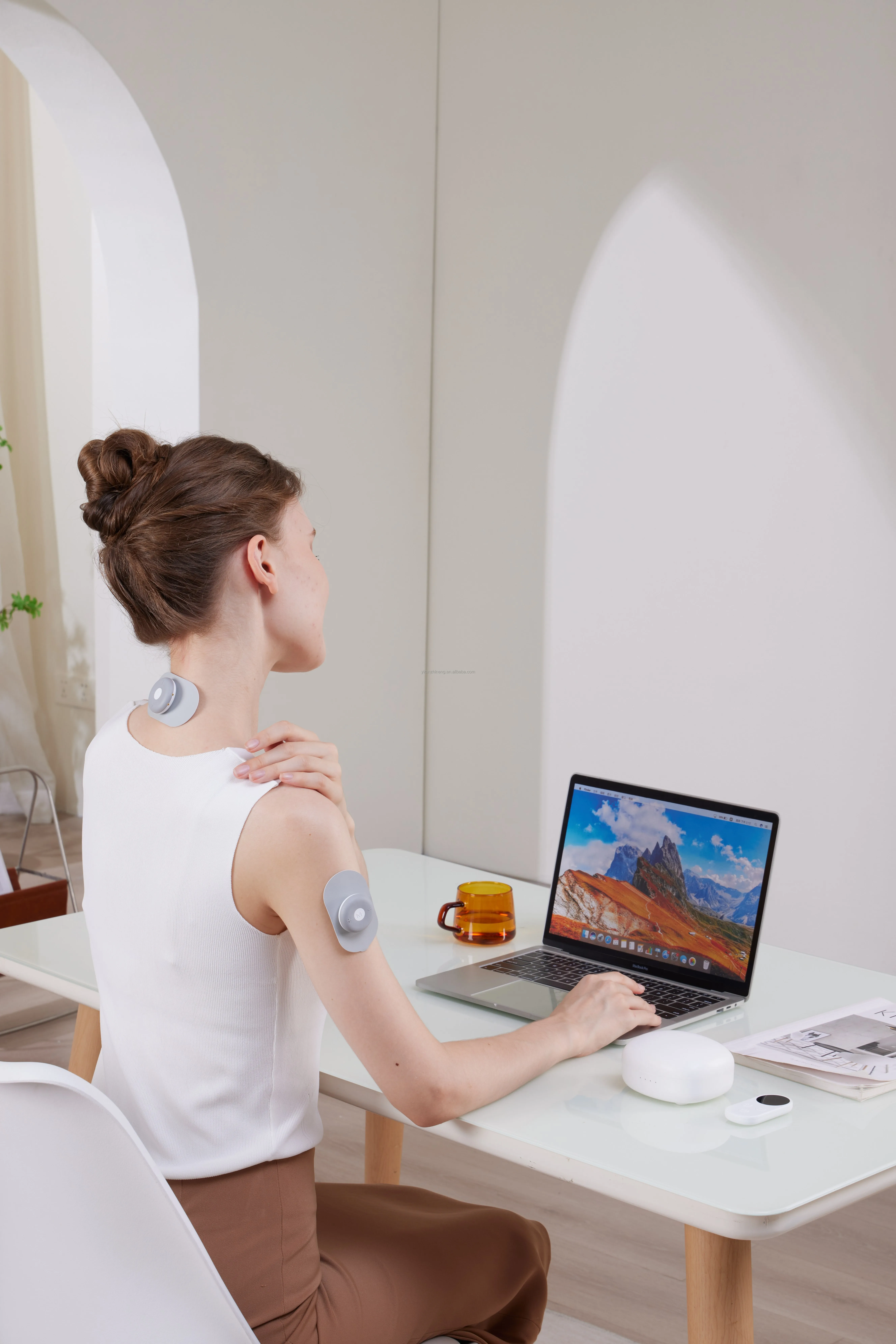 Factory Customized  Low Frequency Pulse Massage Muscle Stimulator