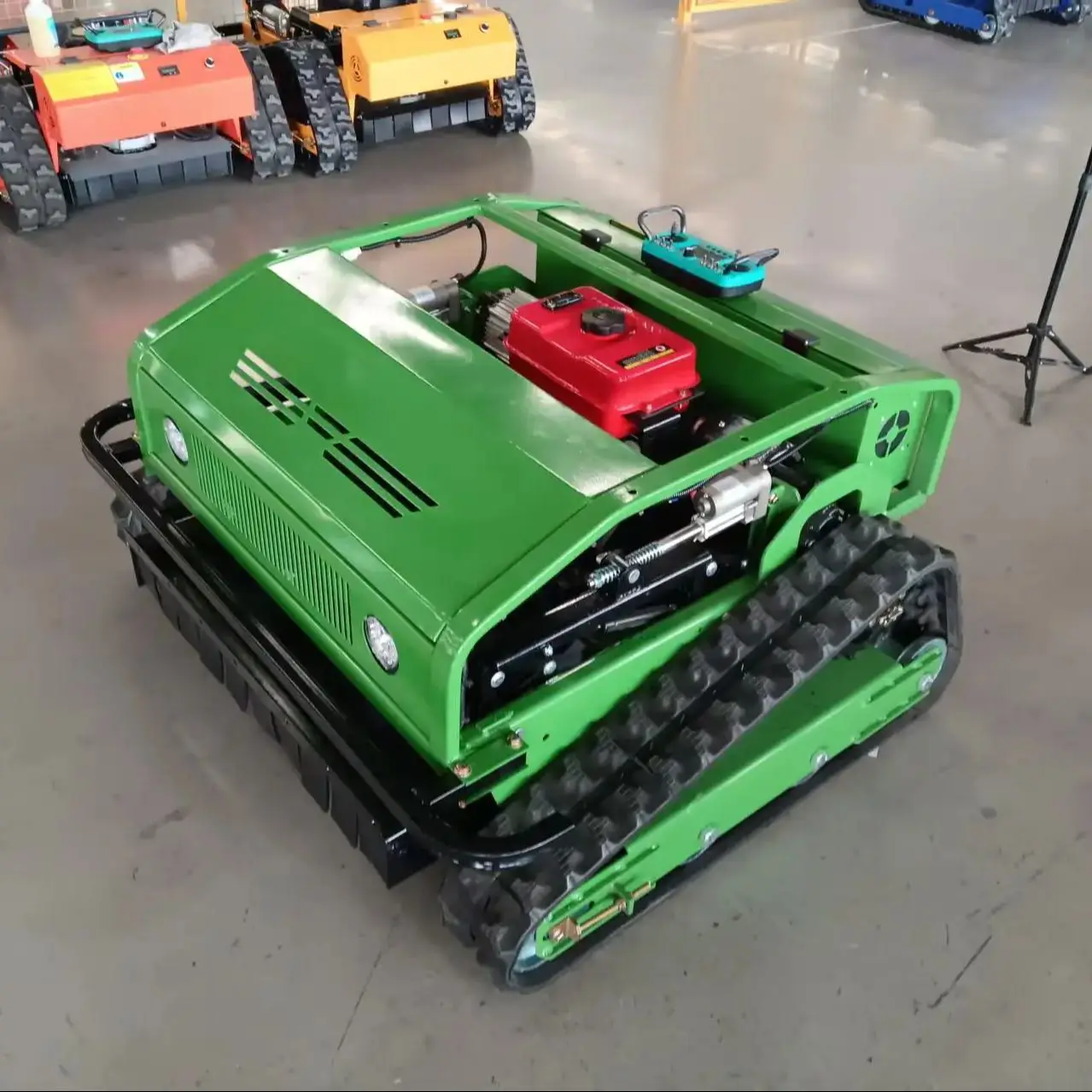 

Газонокосилка 800 мм с двигателем 3800 ㎡ Промышленный пульт дистанционного управления с индивидуальной настройкой, оснащенный бесщеточным двигателем, для ферм или склонов холмов, 50 шт. °