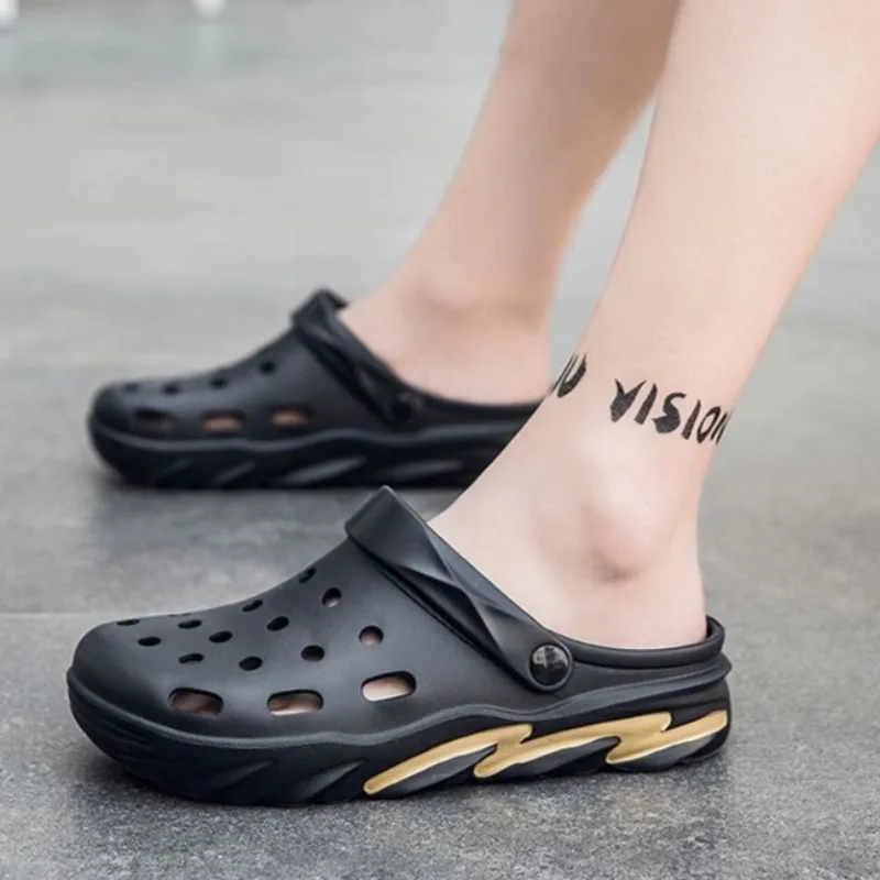 2026 New Men's Closed Toe Slippers EVA Anti Odor Ventilation Shoes Lightweight Summer Sandals for Beach Garden Home Wear