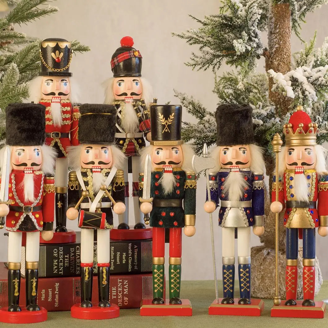 Cross-border spot, new Nutcracker 30CM wood handicraft ornament creative home shopping mall Christmas ornament