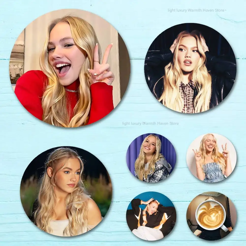 

F-Freya Singer S-Skye Heat Resistant Round Wooden Coasters Non-slip Drink Cafe Decoration 2D Flat Color Print Coasters