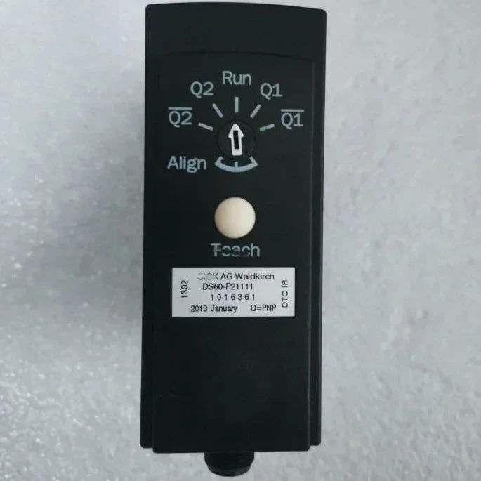 Industrial Automation Sensor, New SICK DS60-P2111 Photoelectric Proximity Switch