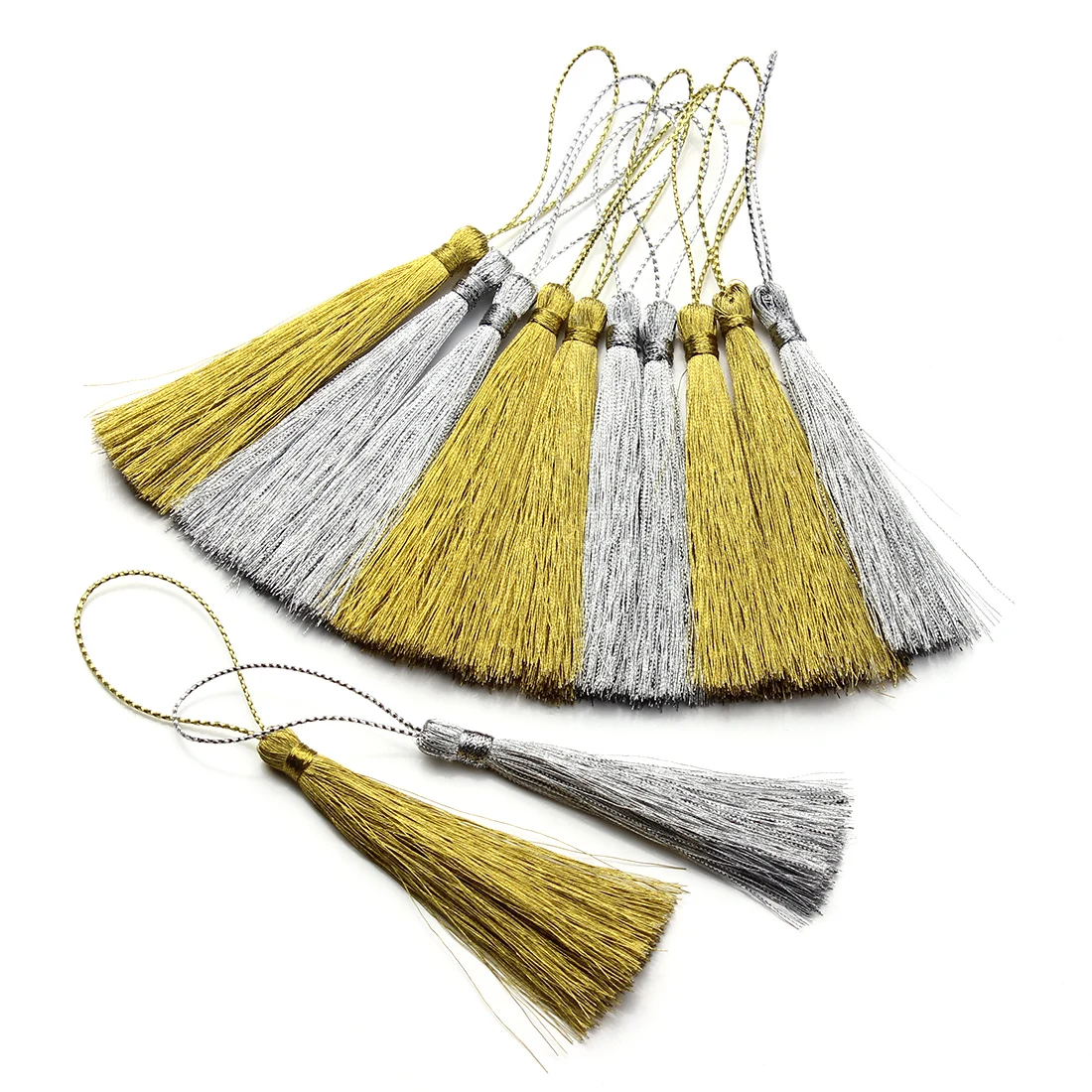30 teile/los Lange Quasten Gold Silber Farbe Vertikale Seidige Polyester Quasten Für DIY Schmuck Machen Ohrringe Anhänger Dekoration