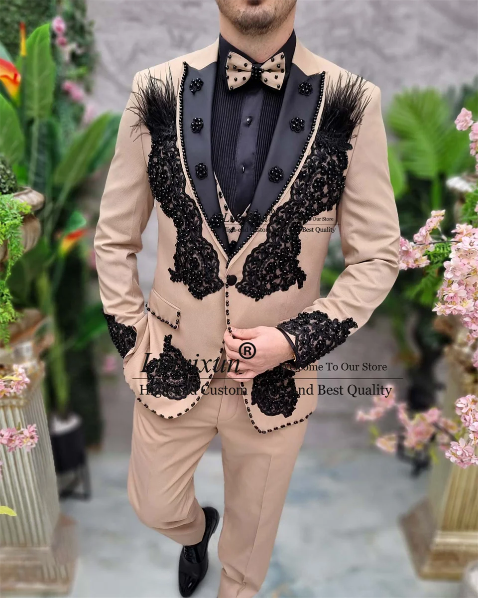 Design Version Feather Crystals Men Suits Peaked Lapel Groom Wedding Tuxedos 3 Pieces Male Party Blazers Slim vestidos de novia