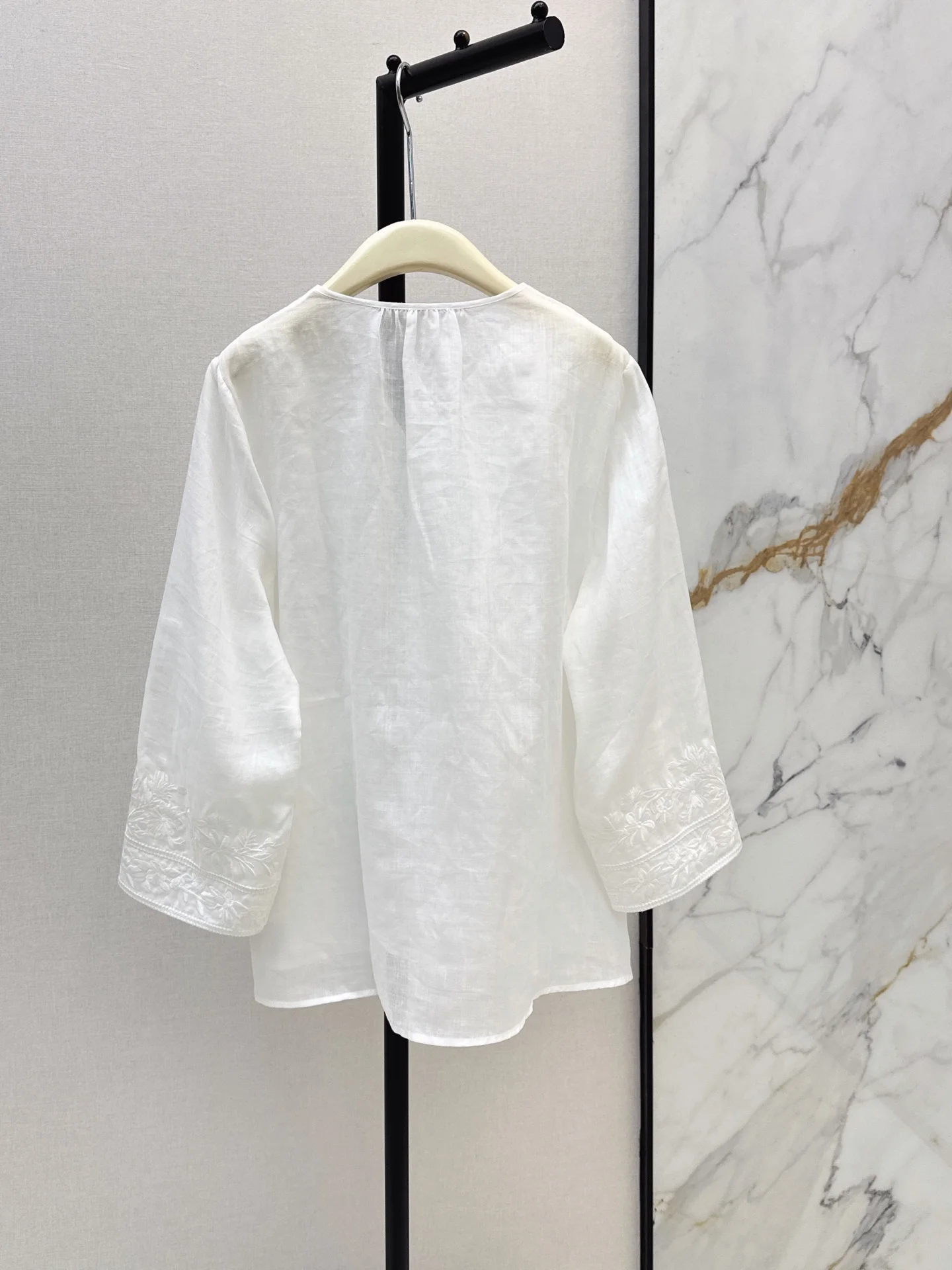 The latest heavy industry embroidered ramie V-neck top for early autumn 2026