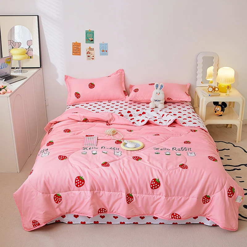 

Pink Cartoon Strawberry Quilt Summer Comfortable Breathable Thin Comforter Adult Children Home Air-Conditioning Quilted Quilt