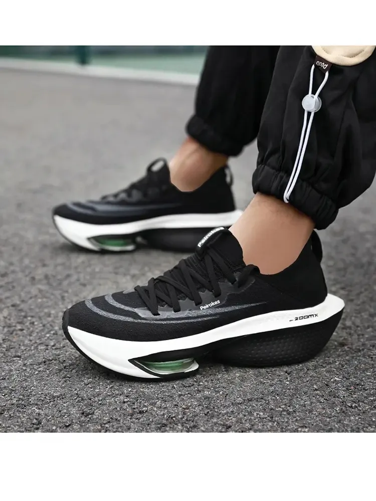 Fashion trend hollow breathable sports shoes comfortable wear-resistant couple running shoes lightweight sports shoes