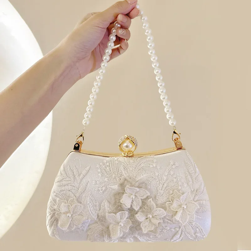 Pearl Chain Handbags Female White Embroidered Cheongsam Dress Clutch Purse Luxury Evening Bags Over Shoulder Party Wedding Prom