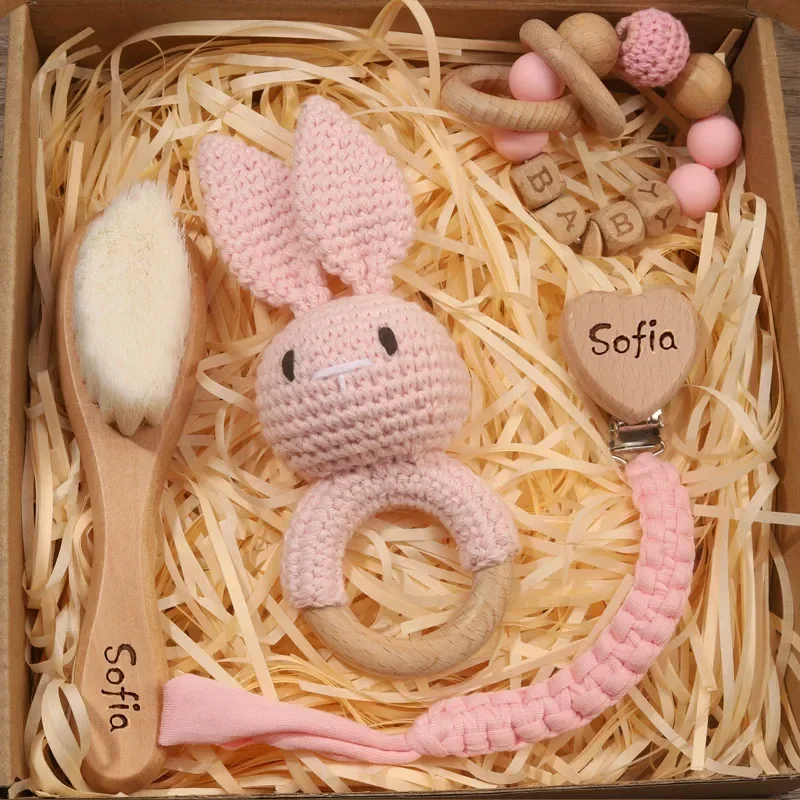 Personalized Customized Name Baby Wooden Crochet Rattle Brushs Bracelet Cotton Blanket Newborn Set Gifts Box Baby Shower Gift