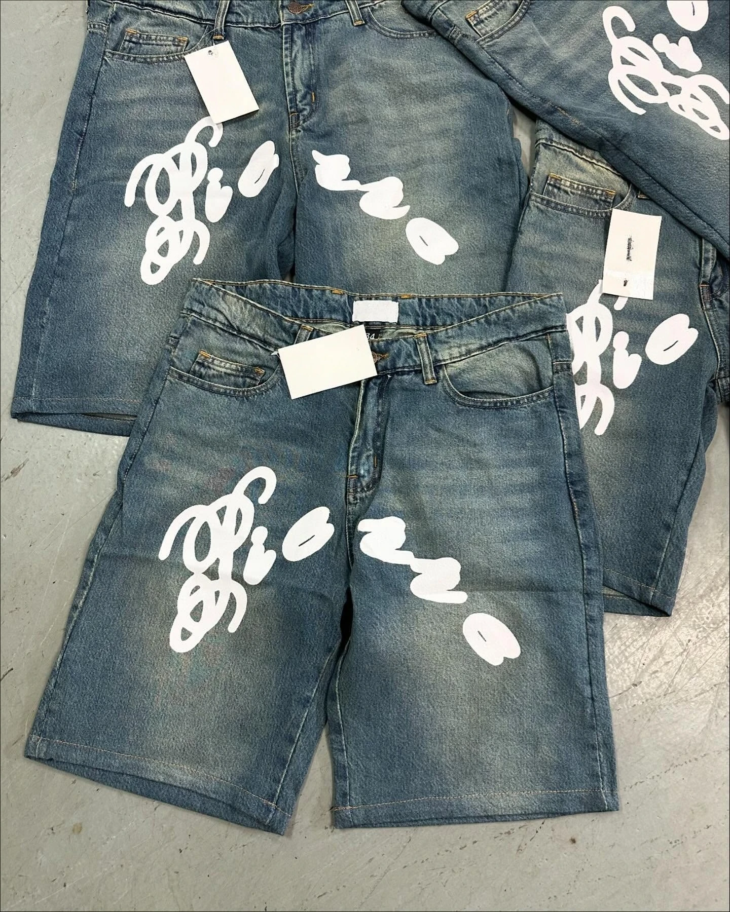 NEUE Harajuku Hip Hop Shorts Denim Print Grafik Baggy Gym Hosen für Männer und Frauen 2025, Sommer Coole Neue Gothic Basketball Shor