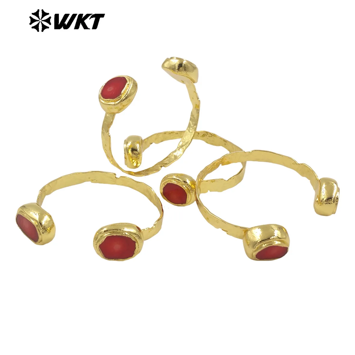 

WT-MPB118 New Coming Classic Popular Round Shape Red Coral Bangle With 18k Gold Plated For Women Daily Decoration