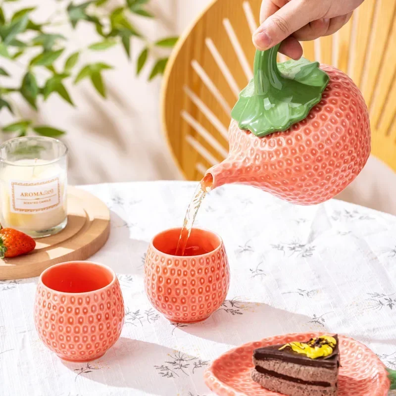High Temperature Underglaze Colored Teapot and Teacup Set Ceramic Strawberry Afternoon Tea Set