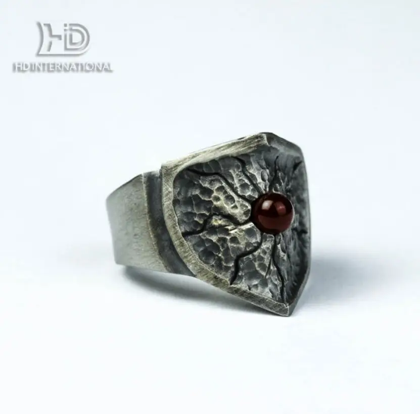 

Brass inlaid red agate ring hammer-shaped ring texture ring unique shield-shaped brass craftsman made jewelry