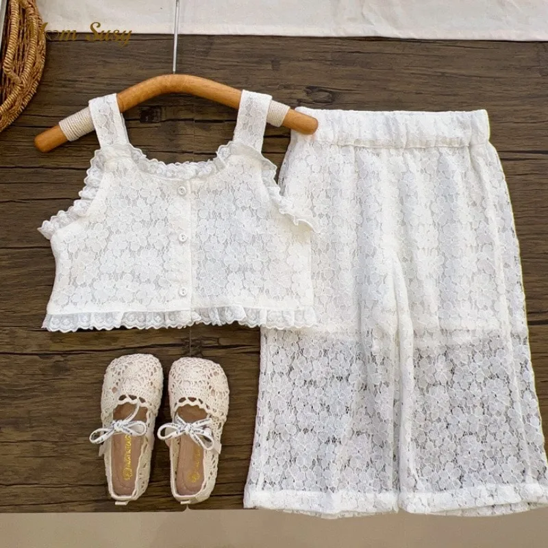 

Baby Girl Princess Cotton Lace Clothes Set Crop Top+Pant 2pcs Infant Toddler Vintage Sleeveless Suit Button Baby Clothes 1-7Y