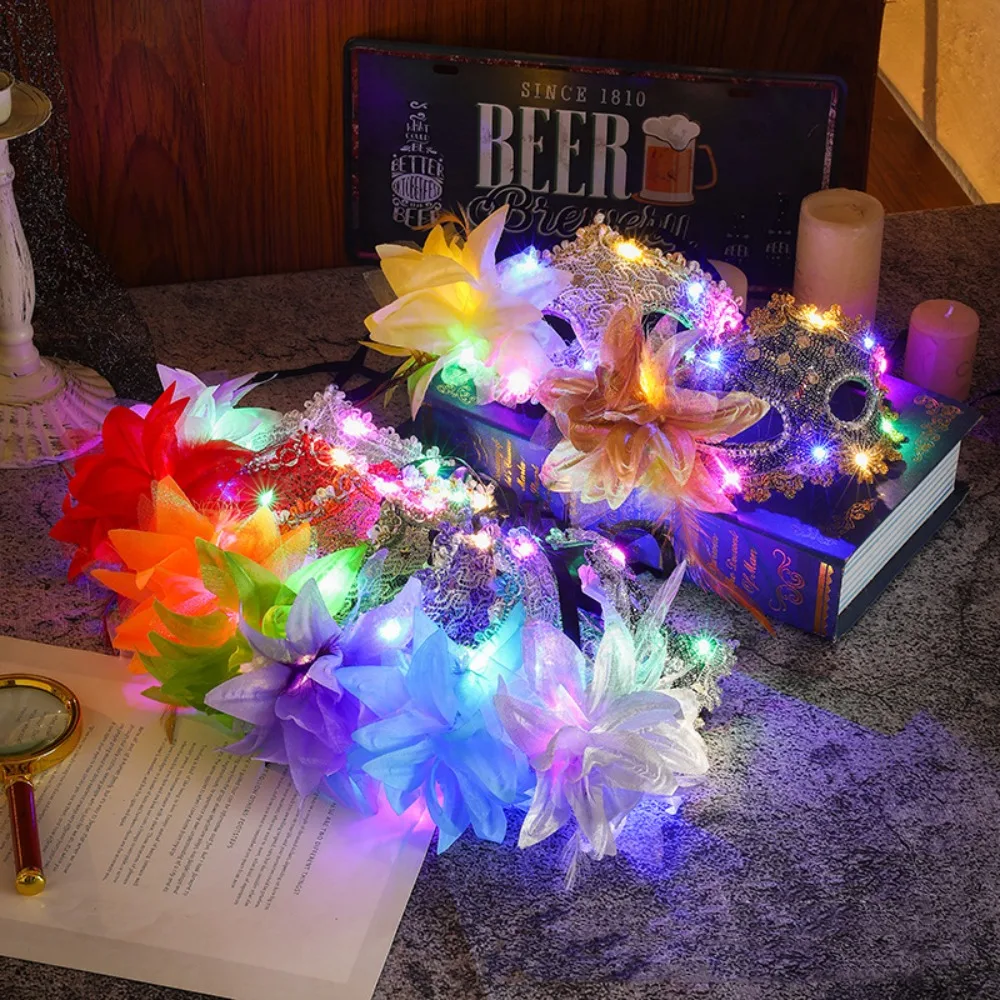 หน้ากากพลาสติกเรืองแสง LED แบบครึ่งหน้า ประดับลูกไม้ ขนนก ดอกไม้ สำหรับแต่งหน้า หน้ากากเวนิสเรืองแสงสำหรับผู้หญิง