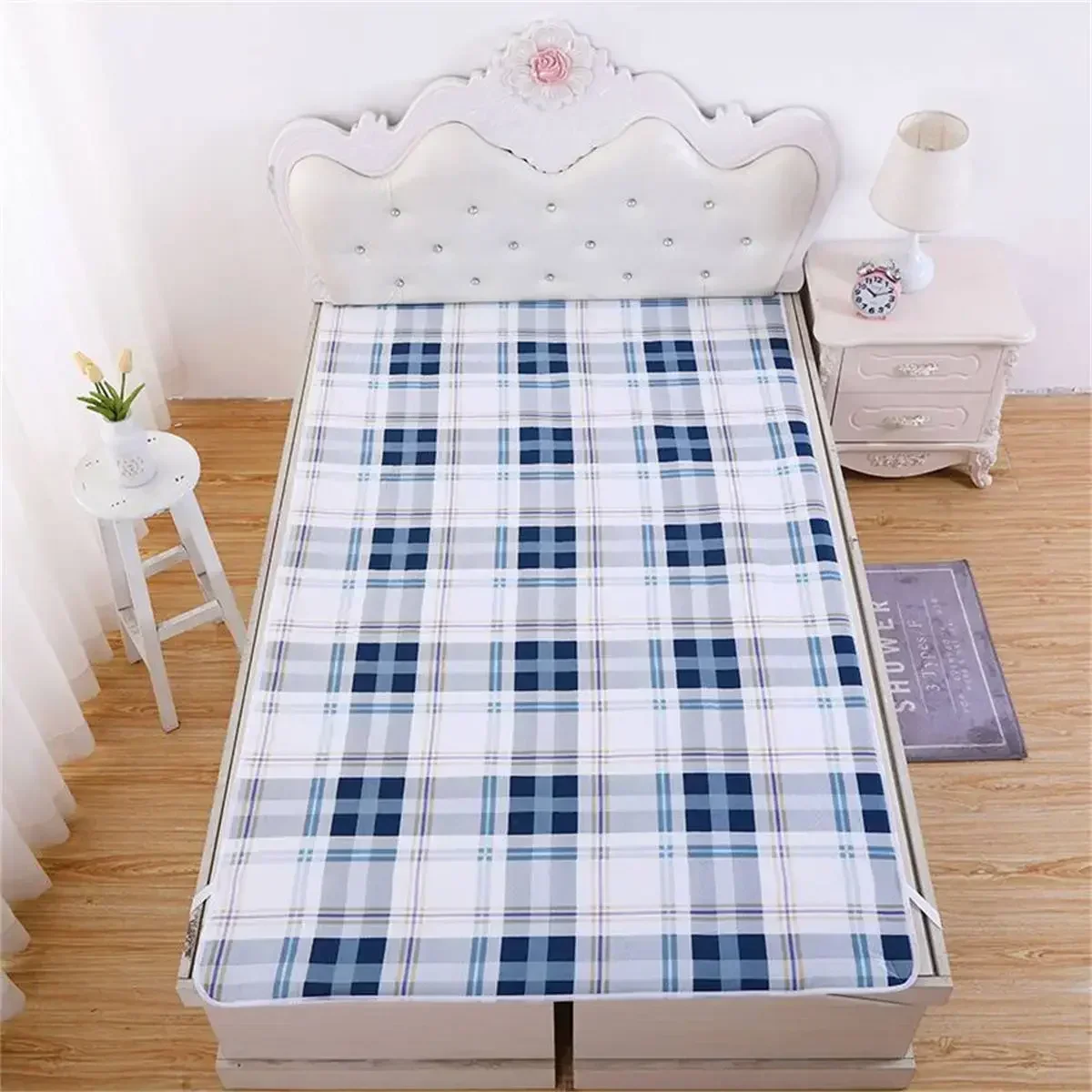 Waterproof 1pc Washable Adult Diaper Incontinence Bed Pad Reusable Absorbent Wetting Sheet Protector Dry Mat Sheet Protector