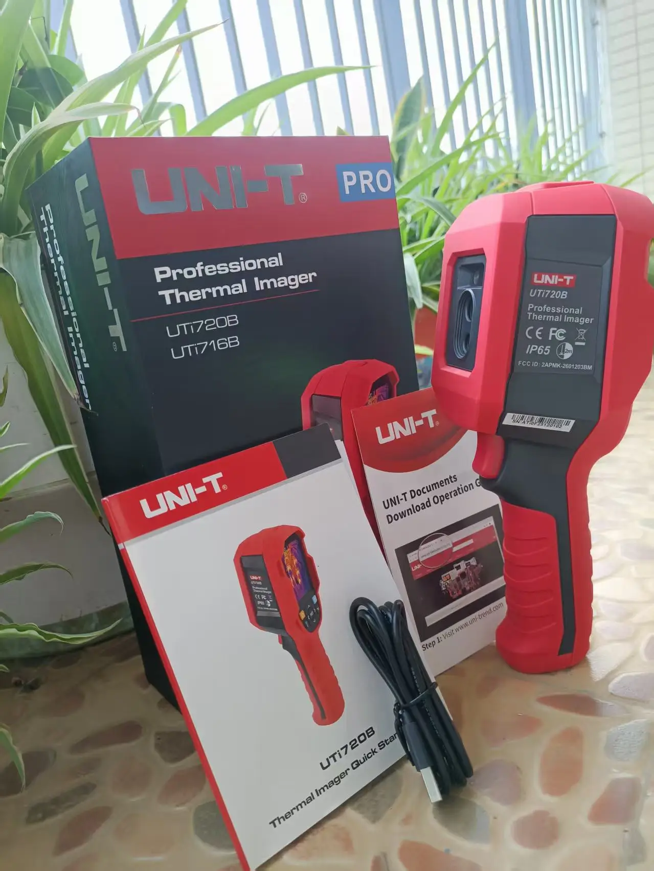 UNI-T UTi720B Thermal Imaging Camera 256x192 IR 512x384 Super Resolution WiFi T-Mix Infrared Imager -20C to 550C Video Recording