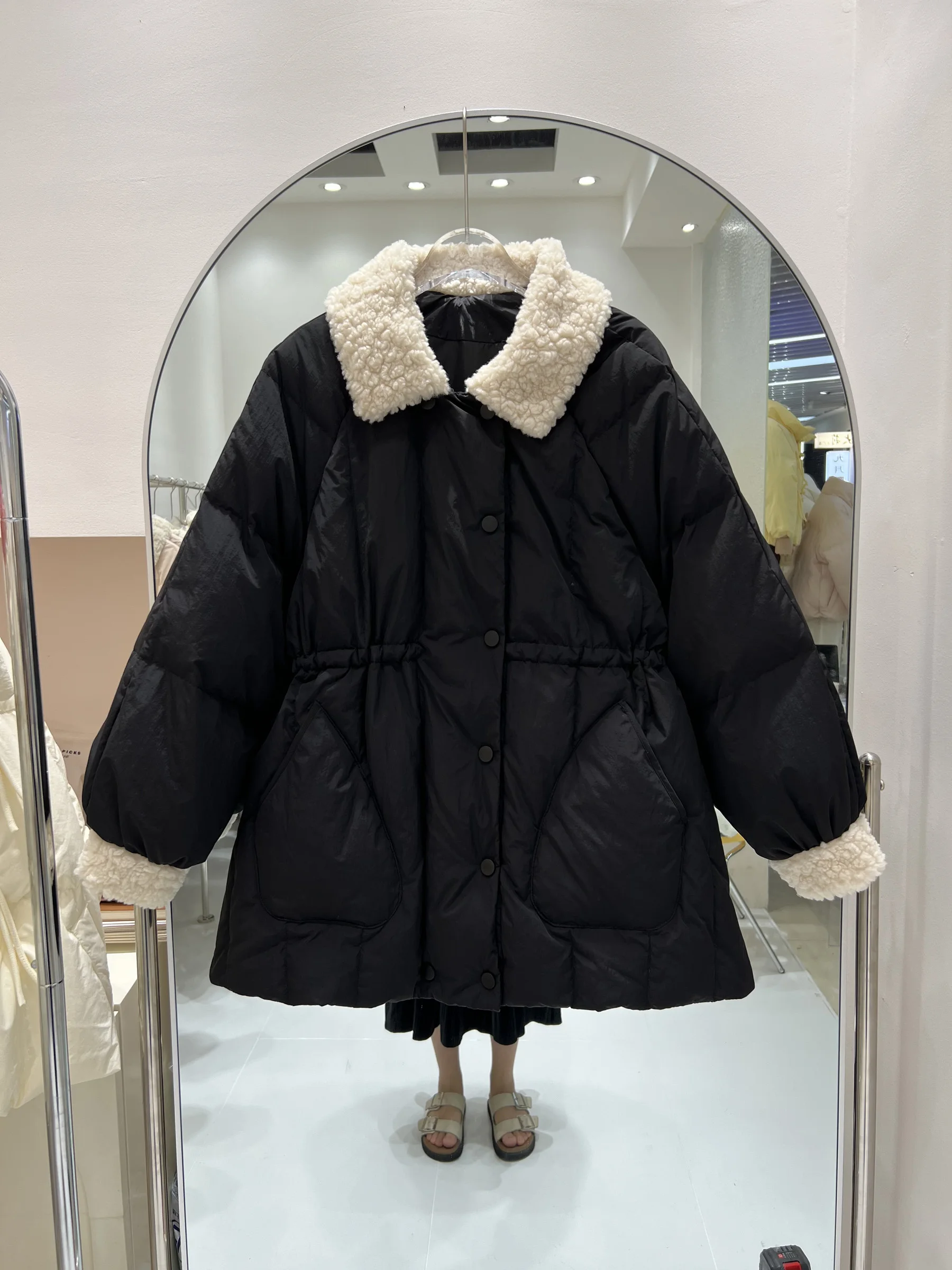 معاطف فضفاضة بلون واحد معاطف سميكة دافئة للسيدات لشتاء 2025 سترات نسائية موضة جديدة باللون الأبيض مبطنة للأسفل للسيدات #3