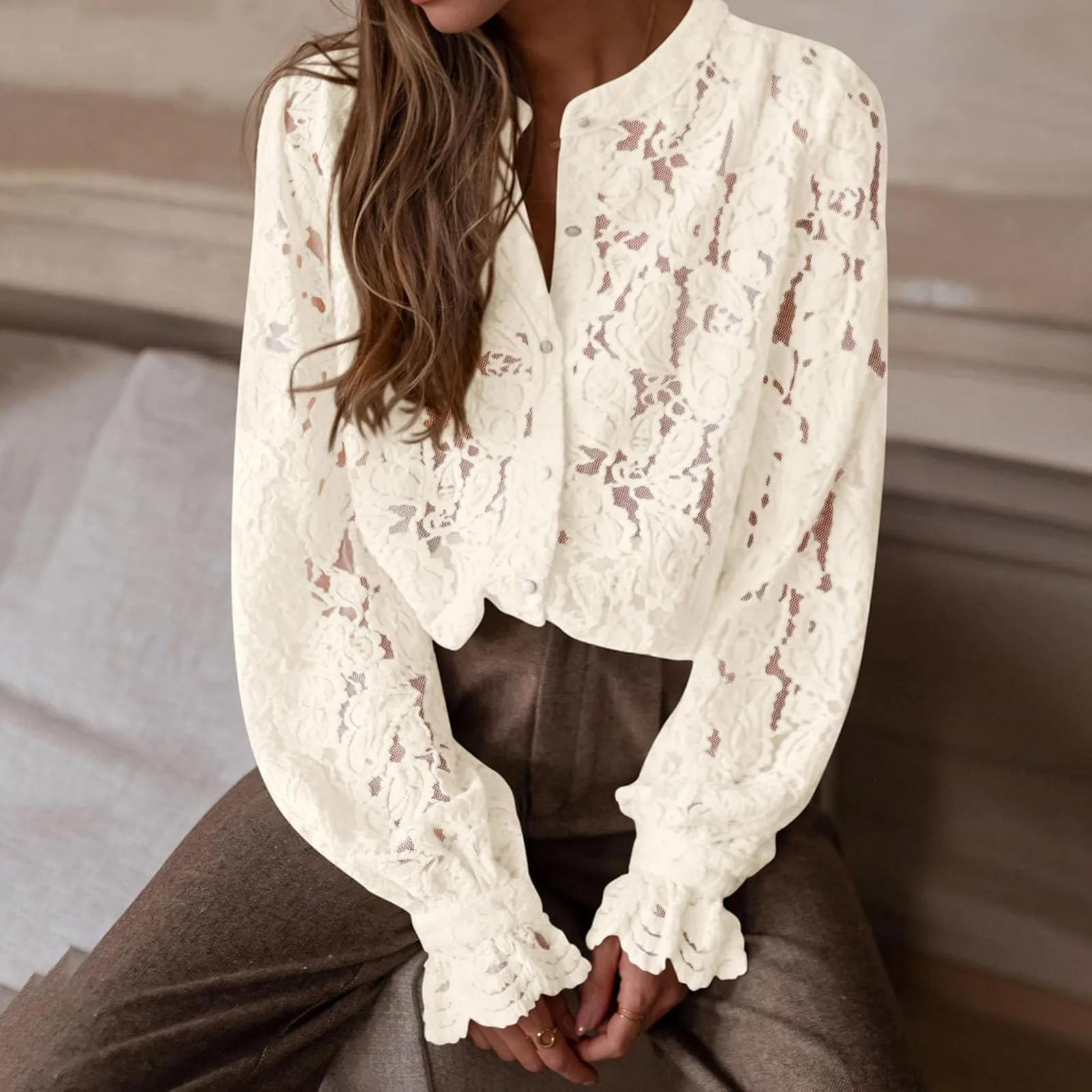 2025 Camicetta abbottonata da donna Elegante maglia di pizzo Fiore Solido Girocollo Manica lunga Top Hollow Blusas Para Mujer