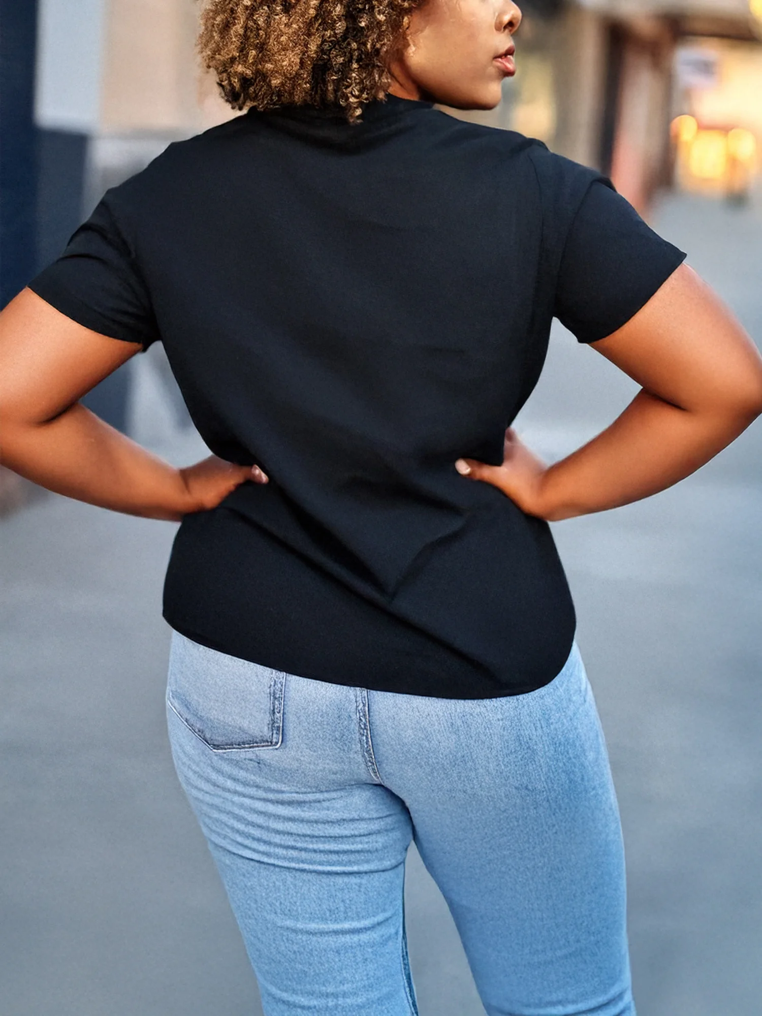 تي شيرت نسائي برسومات Adventure Time - طباعة Finn & Jake باللون الأسود على شكل قلب مع شخصيات ملونة، راحة كاجوال #2