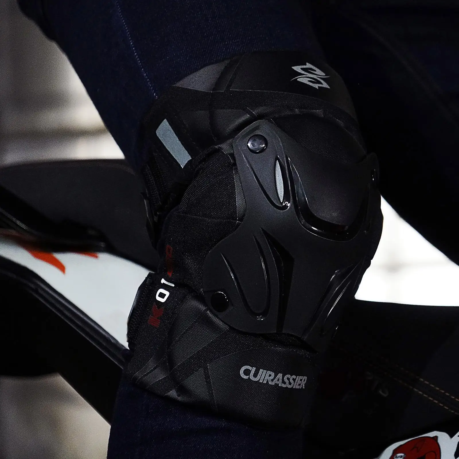

2Pcs Motorcycle Knee Pads Shock Resistant for Motocross Racing Adult