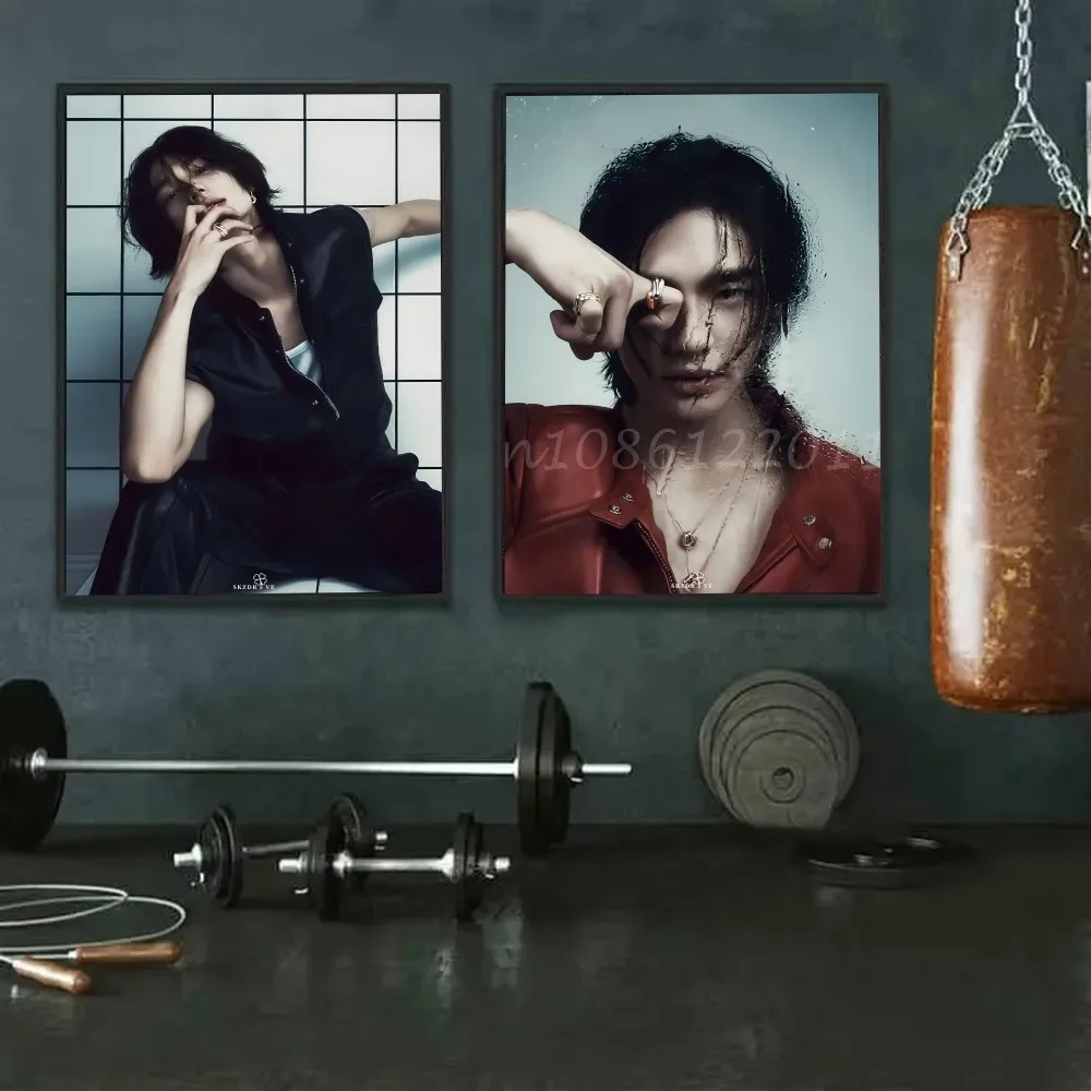 1 قطعة Hyunjin ملصق فني ذاتي اللصق مقاوم للماء ورقة ملصق مقهى بار غرفة جدار ديكور