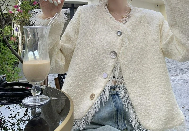 

Short Jacket 2026 Spring and Autumn High-end Sense Personalized Button Fringed Knitted Cardigan Women