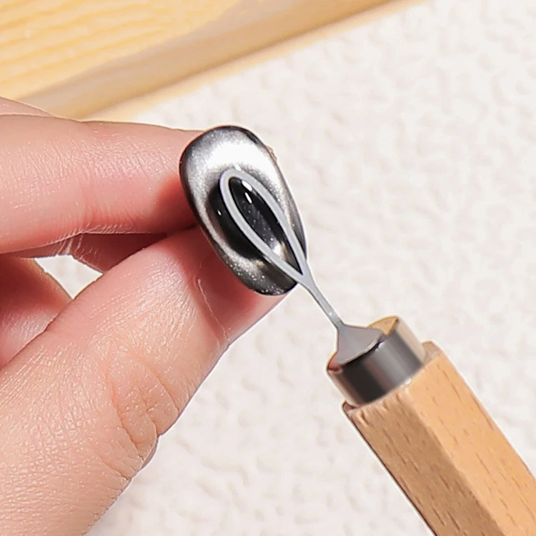 ชุดแม่เหล็กตาแมว 3 มิติ แบบกลวง 1/2 ชิ้น สำหรับทำเล็บเจลยูวีแบบมืออาชีพ สร้างเอฟเฟกต์รูดำด้วยแท่งแม่เหล็ก  อุปกรณ์ทำเล็บ DIY