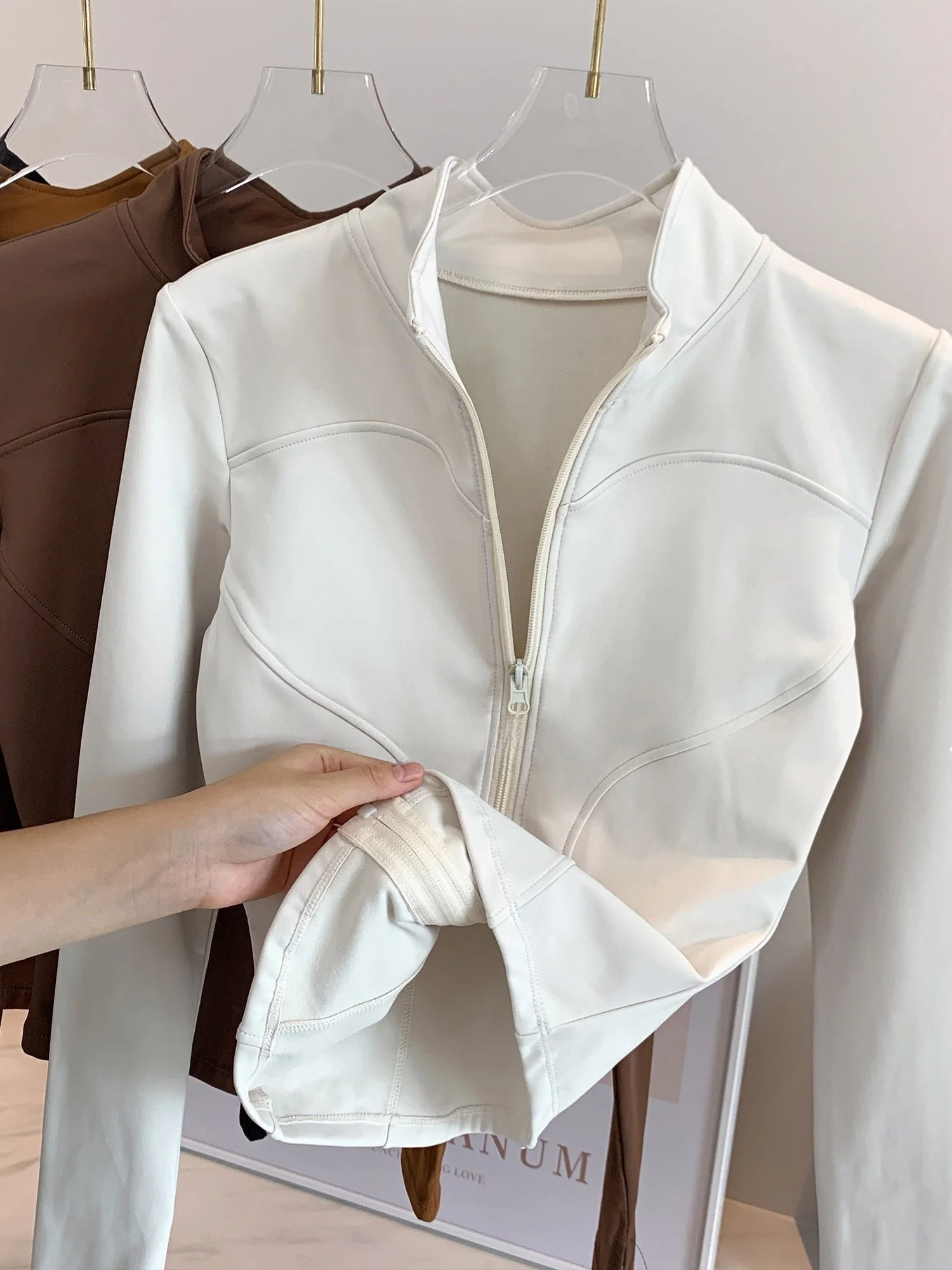 

Thiened Long Sve Yoga Jaet Spor Slim Fit нейлоновая женская осенне-зимняя одежда для фитнеса с воротником-стойкой, теплая застежка-молния