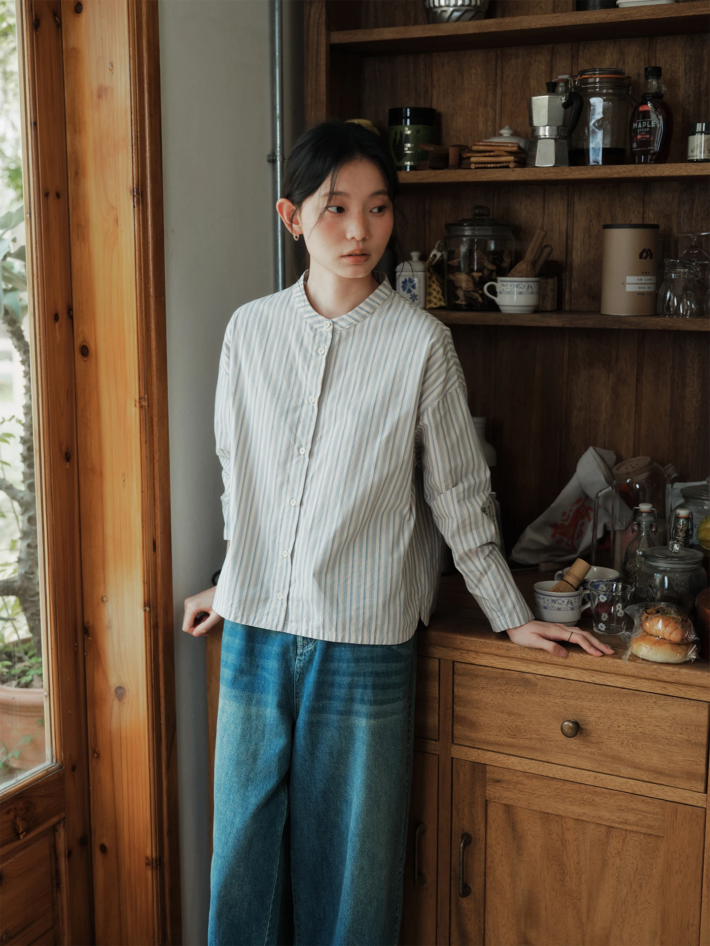 

Женская рубашка свободного кроя из хлопка в японском стиле с круглым воротником-стойкой, сине-белые полоски в стиле «соль и перец», модная одежда на весну и лето