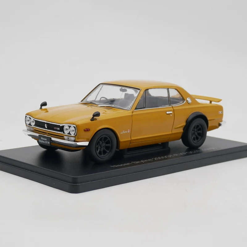 

Литая под давлением модель автомобиля из сплава IXO Skyline 2000GT-R KPGC10 в масштабе 1:24, Коллекционная модель