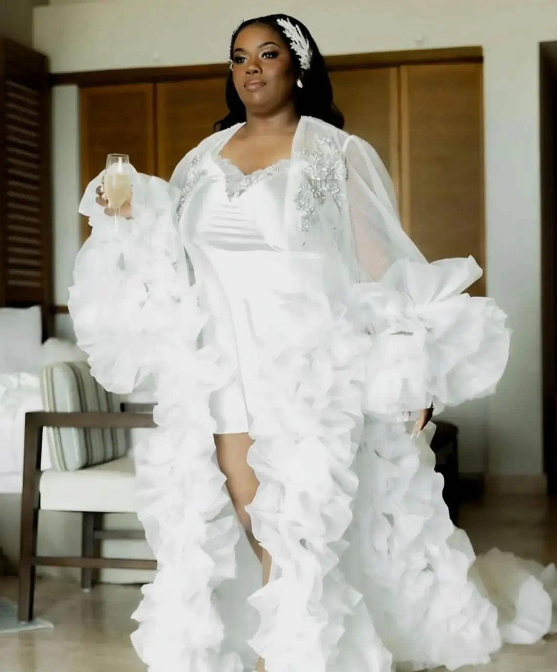 Plus Size Beading Wedding Robe Maxi Bathrobe Lingerie Bridal Shower Gowns Customized Pajamas Photo Shoot Fluffy Party Sleepwear